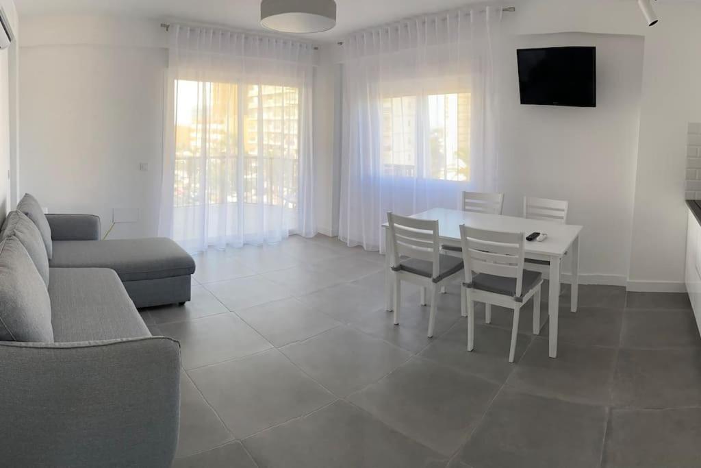 Apartamentos La Gaviota Roquetas de Mar Bagian luar foto